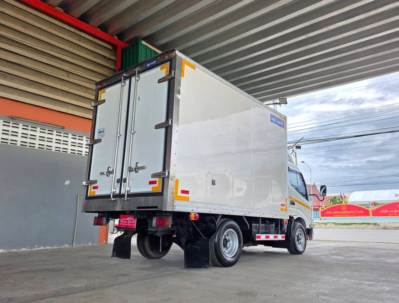 4ล้อ HINO ATOM XZU 136 ตู้เย็น ไมล์ 89,xxx กระจกไฟฟ้า ปี 2566 ป้ายเล็กไม่ติดเวลา