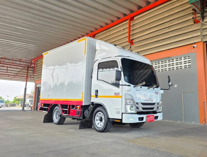 4ล้อ NLR 130 ไมล์ 9 หมื่น ปี 2566 ตู้สูง 2.10 ไม่ติดเวลา ป้ายเล็ก รถห้างแท้ๆ 4ล้อ NLR 130 ไมล์ 9 หมื่น ปี 2566 ตู้สูง 2.10 ไม่ติดเวลา ป้ายเล็ก รถห้างแท้ๆ