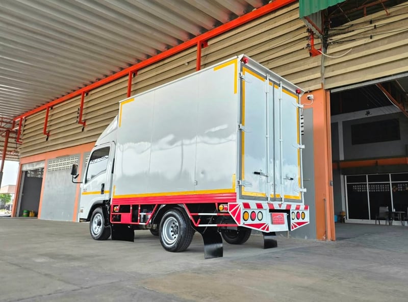 4ล้อ NLR 130 ไมล์ 9 หมื่น ปี 2566 ตู้สูง 2.10 ไม่ติดเวลา ป้ายเล็ก รถห้างแท้ๆ 4ล้อ NLR 130 ไมล์ 9 หมื่น ปี 2566 ตู้สูง 2.10 ไม่ติดเวลา ป้ายเล็ก รถห้างแท้ๆ