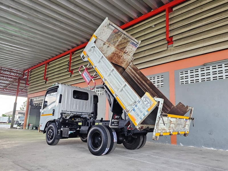 NEW NMR 130 ไมล์ 4หมื่นโล ยางใหม่  รุ่นใหม่ไฟโปรเจคเตอร์ 