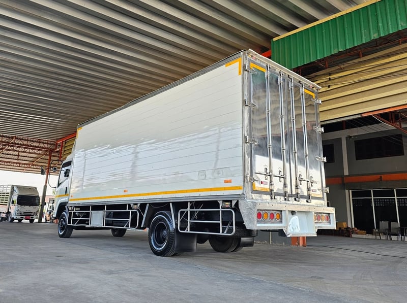 FRR 190 ตู้เย็น+พร้อมแอร์ Carrier ตู้ยาว 6.50 ม. 	