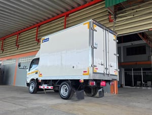4ล้อ HINO ATOM XZU 136 ตู้เย็น ไมล์ 89,xxx กระจกไฟฟ้า ปี 2566 ป้ายเล็กไม่ติดเวลา