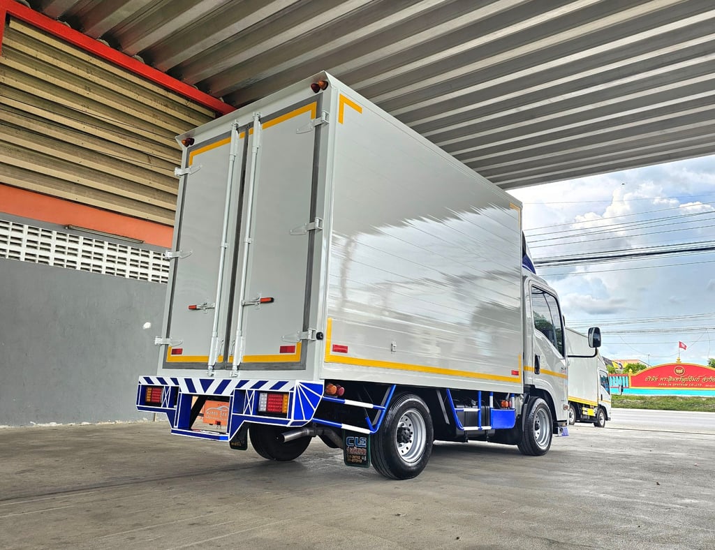 4ล้อ NLR 130 ปี 2564 ตู้ไซส์ใหญ่ สูง 2.00 ไม่ติดเวลา ป้ายเล็ก รถห้างแท้ๆ