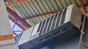 ขายตู้เบิ้ม (ตู้เย็น) + ลิฟท้าย+ เครื่องทำความเย็น ขายตู้เบิ้ม (ตู้เย็น) + ลิฟท้าย+ เครื่องทำความเย็น