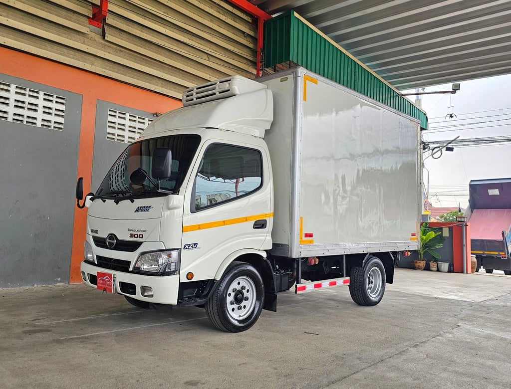 4ล้อ HINO ATOM XZU 136 ตู้เย็น ไมล์ 98,xxx กระจกไฟฟ้า ปี 2566 ป้ายเล็กไม่ติดเวลา 4ล้อ HINO ATOM XZU 136 ตู้เย็น ไมล์ 98,xxx กระจกไฟฟ้า ปี 2566 ป้ายเล็กไม่ติดเวลา