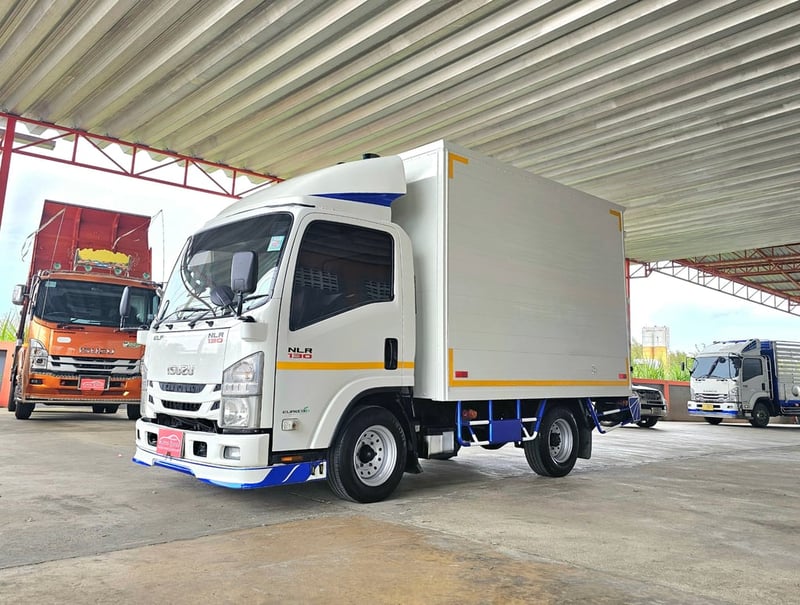 4ล้อ NLR 130 ปี 2564 ตู้ไซส์ใหญ่ สูง 2.00 ไม่ติดเวลา ป้ายเล็ก รถห้างแท้ๆ