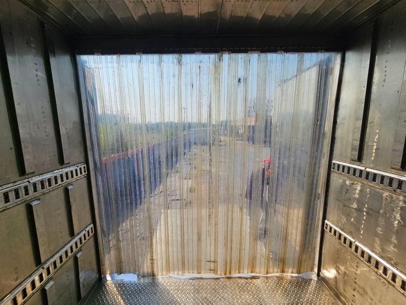 ขายตู้เบิ้ม (ตู้เย็น) + ลิฟท้าย+ เครื่องทำความเย็น ขายตู้เบิ้ม (ตู้เย็น) + ลิฟท้าย+ เครื่องทำความเย็น