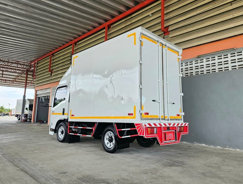 4ล้อ NLR ปี 2565 ตู้ไซต์พิเศษ สูง 2.10 ยางใหม่ 4เส้น ไม่ติดเวลา ป้ายเล็ก 4ล้อ NLR ปี 2565 ตู้ไซต์พิเศษ สูง 2.10 ยางใหม่ 4เส้น ไม่ติดเวลา ป้ายเล็ก