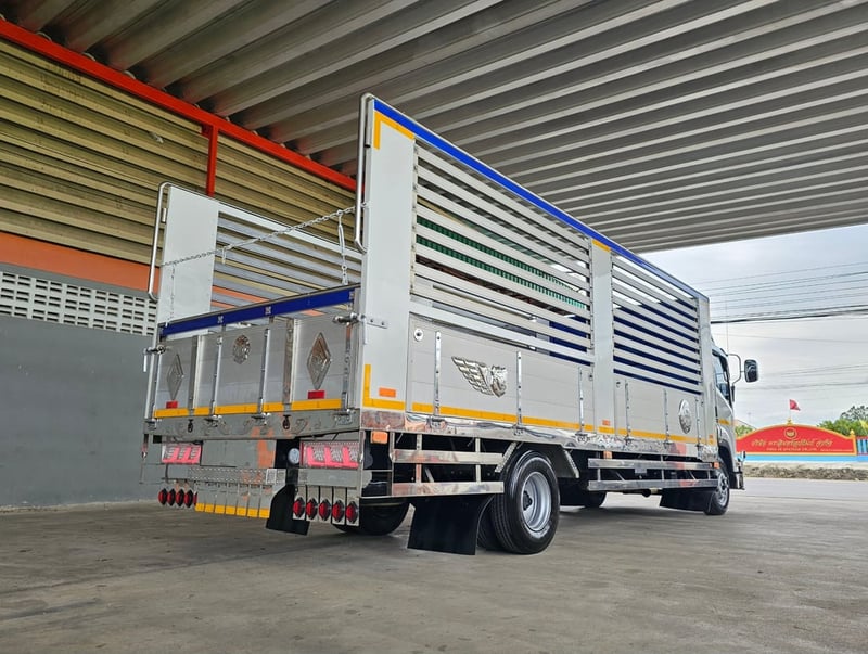 NEW FRR 210 พื้นเลส ไมล์ 80,xxx รถปี 2566 กระบะพื้นสแตนเลส+แผงมิเนียมเปิดข้างได้ ยาว 6.50 เมตร