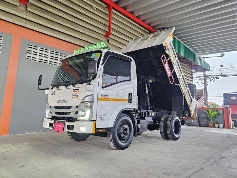 ดั้มพ์ 3คิว ปี 2566 NMR 130 ไมล์ 4 หมื่นโล รุ่นใหม่ไฟโปรเจคเตอร์ ชุดแต่งเต็ม 