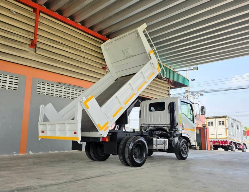 NEW NMR 130 ไมล์ 4หมื่นโล ยางใหม่ 6เส้น รุ่นใหม่ไฟโปรเจคเตอร์ 