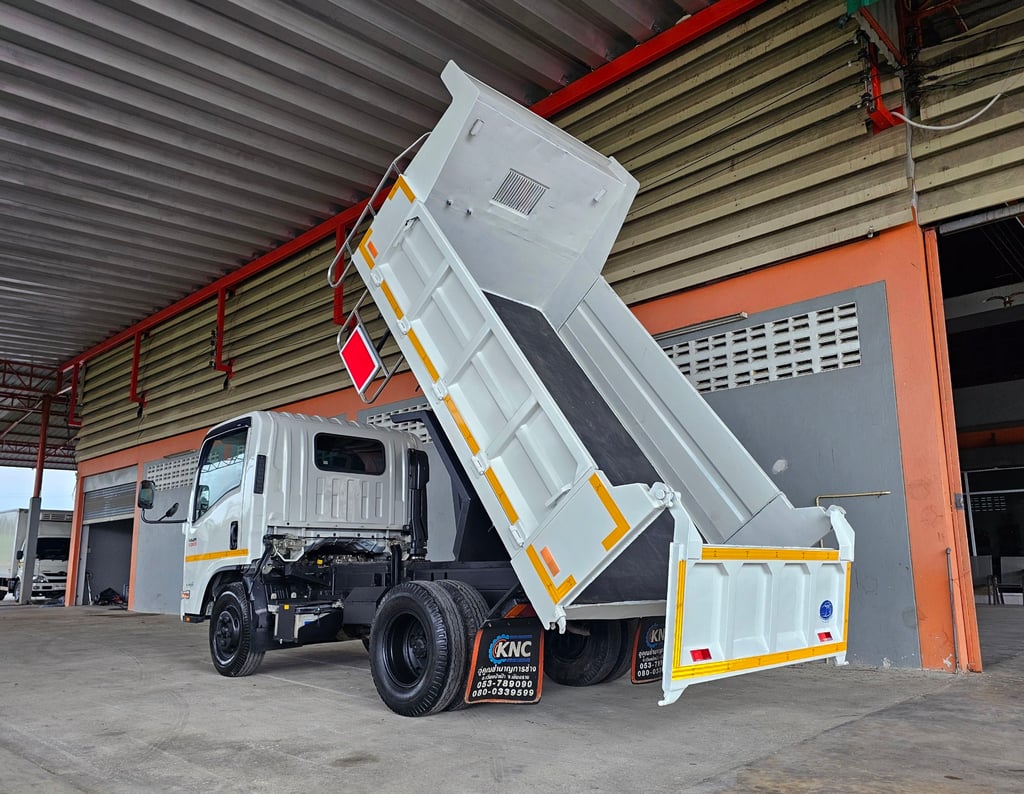 ดั้มพ์ 3คิว ปี 2565 NMR 130 ยางเต็ม6เส้น ไมล์ 6 หมื่นโล พร้อมใช้  ดั้มพ์ 3คิว ปี 2565 NMR 130 ยางเต็ม6เส้น ไมล์ 6 หมื่นโล พร้อมใช้