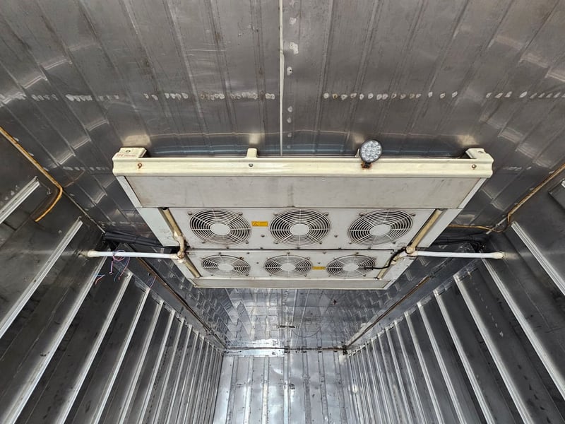 ขายตู้เบิ้ม (ตู้เย็น) + ลิฟท้าย+ เครื่องทำความเย็น ขายตู้เบิ้ม (ตู้เย็น) + ลิฟท้าย+ เครื่องทำความเย็น