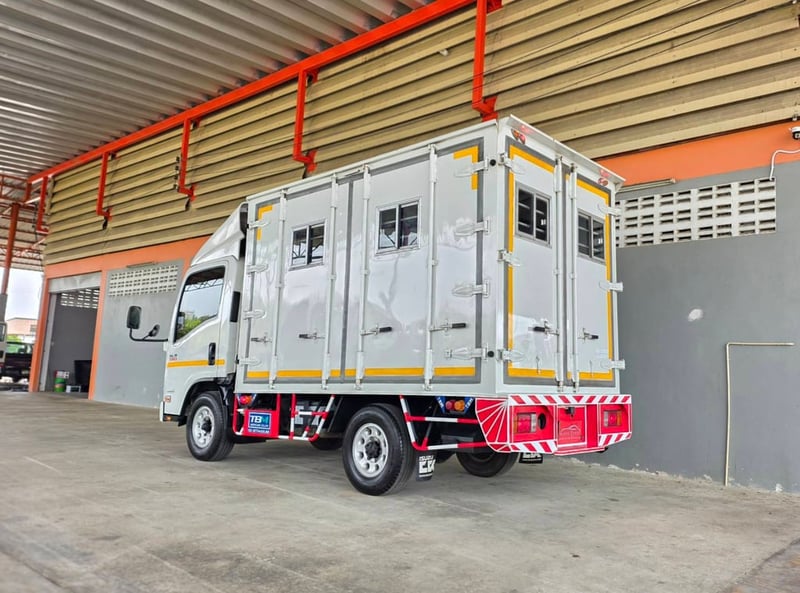 4ล้อ ป้ายเล็ก NEW NLR 130 ไมล์น้อย ตู้เปิดรอบด้าน 6 บาน