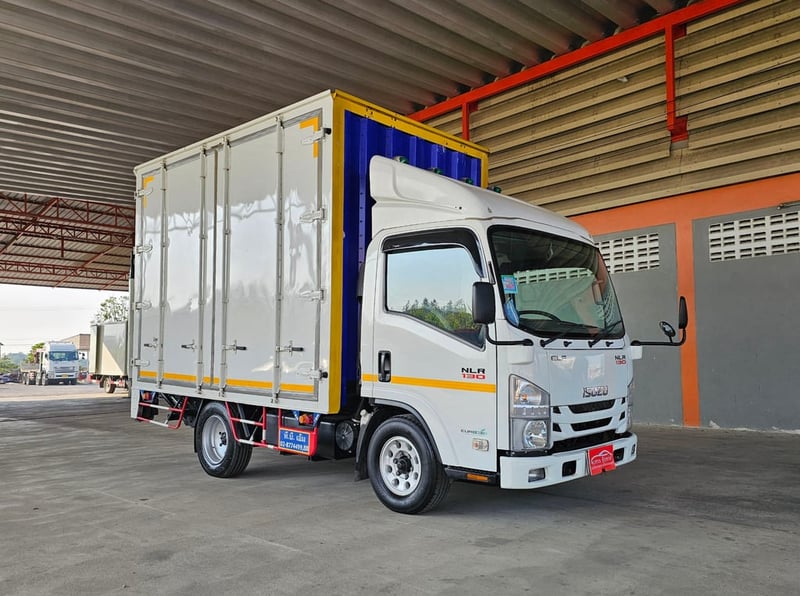 4ล้อ NLR 130 ปี 2564 ตู้ทึบ+ลิฟท้าย ไม่ติดเวลา ป้ายเล็ก รถห้างแท้ๆ