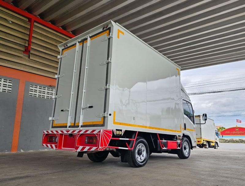 4ล้อ NLR 130 ปี 2564 ตู้ไซส์ใหญ่ สูง 2.16 ไม่ติดเวลา ป้ายเล็ก รถห้างแท้ๆ 4ล้อ NLR 130 ปี 2564 ตู้ไซส์ใหญ่ สูง 2.16 ไม่ติดเวลา ป้ายเล็ก รถห้างแท้ๆ