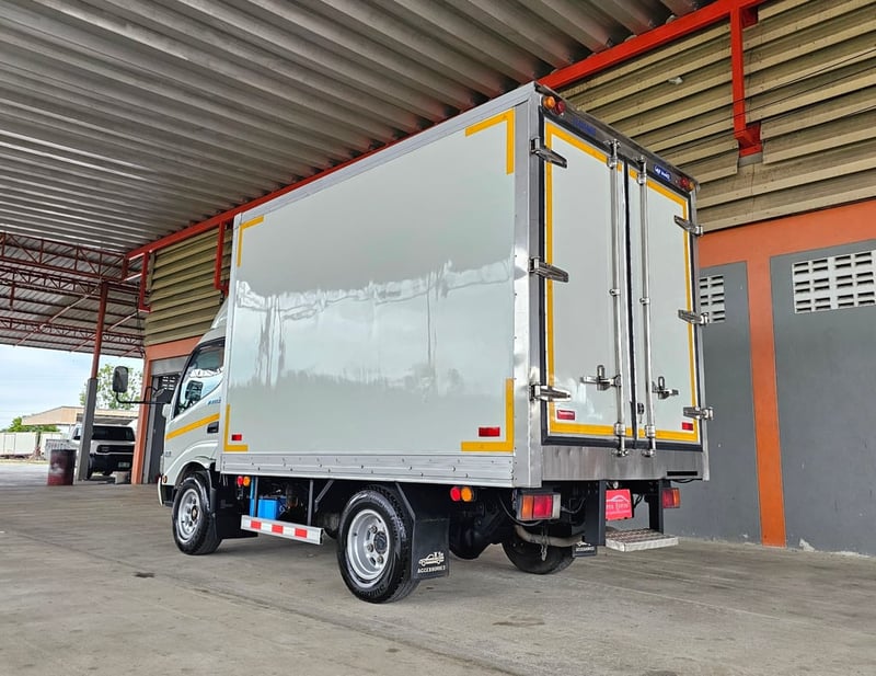 4ล้อ HINO ATOM XZU 136 ตู้เย็น ไมล์ 85,xxx กระจกไฟฟ้า ปี 2566 ป้ายเล็กไม่ติดเวลา 4ล้อ HINO ATOM XZU 136 ตู้เย็น ไมล์ 85,xxx กระจกไฟฟ้า ปี 2566 ป้ายเล็กไม่ติดเวลา