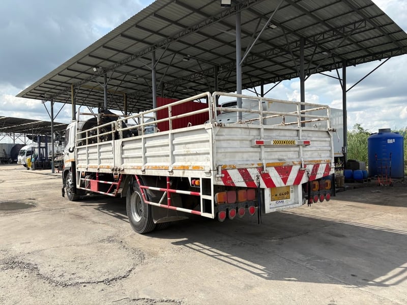 Hino victor240 ติดตั้งเครนพับ 3 ตัน ปี 62 Hino victor240 ติดตั้งเครนพับ 3 ตัน ปี 62