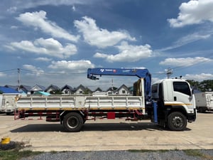 ISUZU FTR 240แรงม้า รถบรรทุก 6ล้อ กระบะเหล็กติดเครน ปี2019 เลขไมล์น้อยกว่า 500,000 กม.