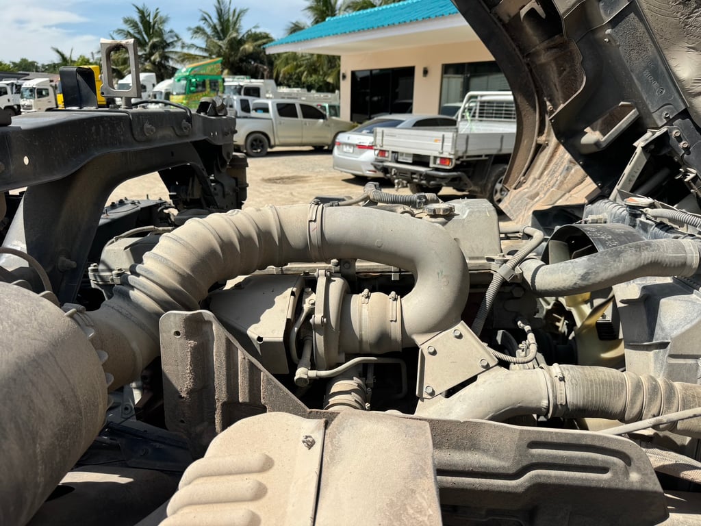Hino Victor FG8J 260 แรงม้า | หัวลาก 6 ล้อ เสริมคานถุงลมยกล้อ Magnum ลงเล่มแล้ว