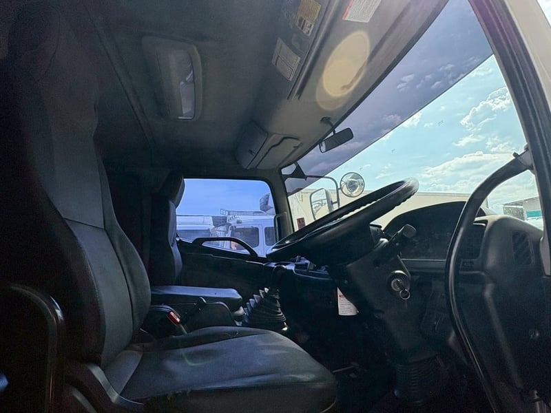 Hino victor240 ติดตั้งเครนพับ 3 ตัน ปี 62 Hino victor240 ติดตั้งเครนพับ 3 ตัน ปี 62