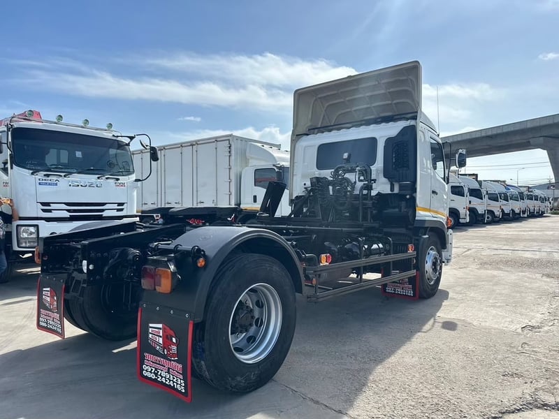 Hino Victor หัวลาก 6 ล้อ   260 แรง  ปี 60🚚💚