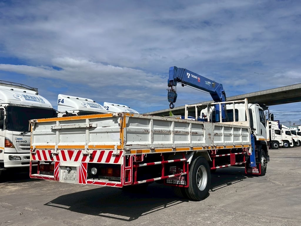 ISUZU FTR ปี 62 เครน TADANO 5 ตัน 5 ปลอก ISUZU FTR ปี 62 เครน TADANO 5 ตัน 5 ปลอก