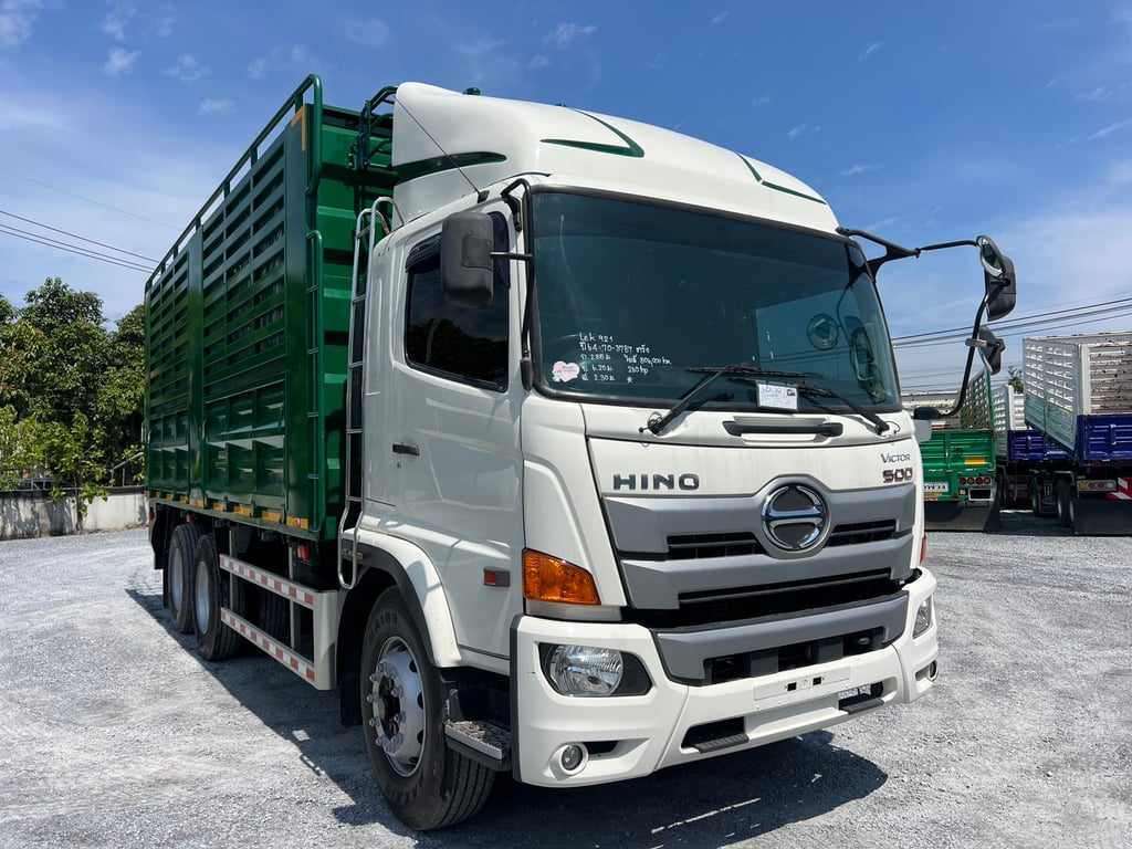 Hino FL8J 260 HP ปี 64 กระบะล่องพนัส panus Hino FL8J 260 HP ปี 64 กระบะล่องพนัส panus