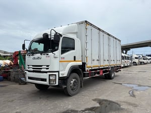 ISUZU FTR 240แรงม้า รถบรรทุก 6ล้อ ตู้แห้ง มีลิฟต์ท้าย