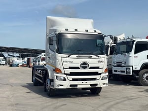 Hino Victor หัวลาก 6 ล้อ   260 แรง  ปี 60🚚💚
