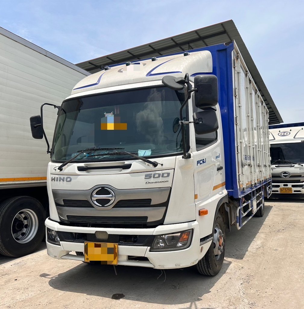 HINO FC 210แรงม้า รถบรรทุก 6ล้อ ตู้แห้ง ปี2021