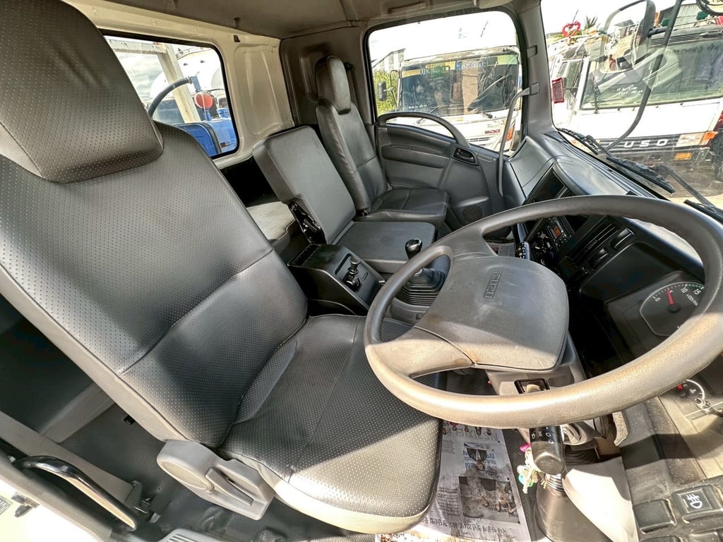 ISUZU FTR ปี 62 เครน TADANO 5 ตัน  5 ปลอก