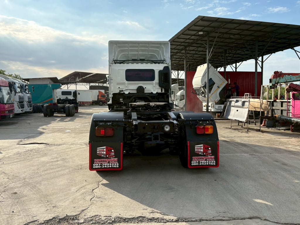 HINO FM 344แรงม้า รถบรรทุก 10ล้อ หัวลาก เฉพาะหัว ปี 63  เลขไมล์ 383,000 กม. HINO FM 344แรงม้า รถบรรทุก 10ล้อ หัวลาก เฉพาะหัว ปี 63  เลขไมล์ 383,000 กม.