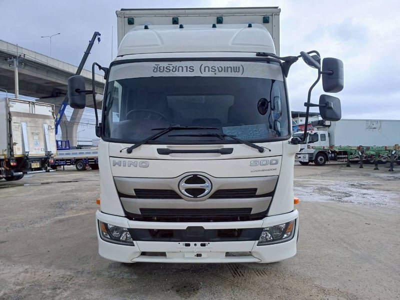 Hino FC 210 แรง ปี 65 ตู้ 3 บาน  ยาว 6.5 ม.