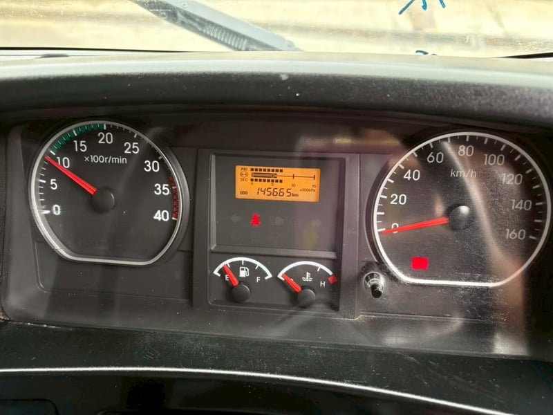 ISUZU FTR 210แรงม้า รถบรรทุก 6ล้อ ตู้แห้ง ปี 65