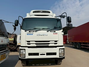 10 ล้อตู้เย็น ISUZU FVM 240 ยาว7.5เมตร ปี  62 