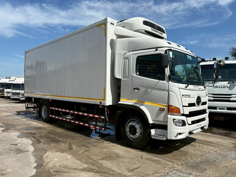 Hino Victor 240 ปี 60 6 ล้อ ตู้เย็น เทอร์โมคิง พร้อมลิฟต์ท้าย Hino Victor 240 ปี 60 6 ล้อ ตู้เย็น เทอร์โมคิง พร้อมลิฟต์ท้าย