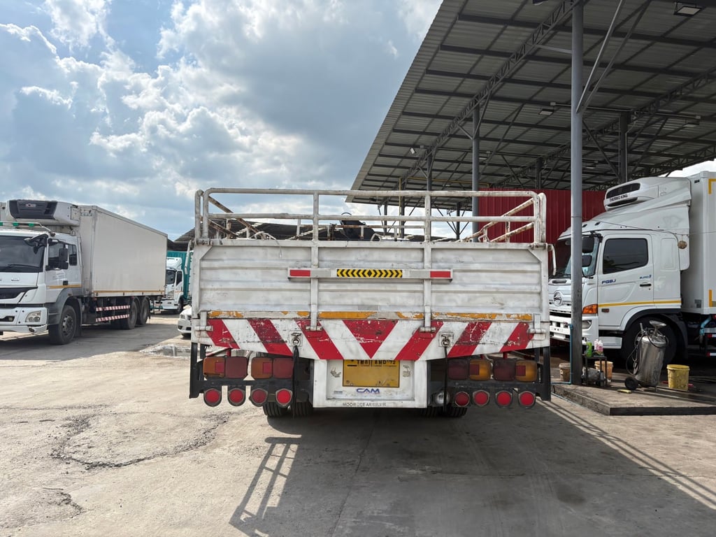 Hino victor240 ติดตั้งเครนพับ 3 ตัน ปี 62 