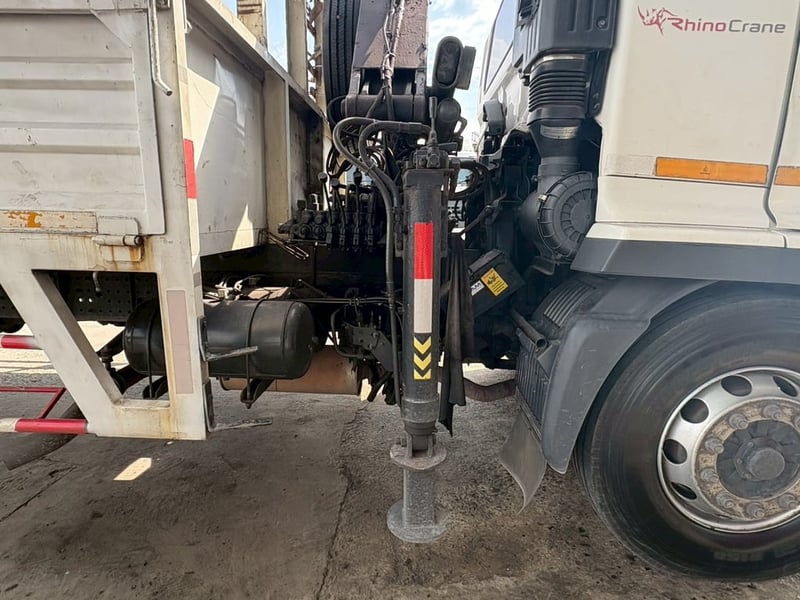 Hino victor240 ติดตั้งเครนพับ 3 ตัน ปี 62 Hino victor240 ติดตั้งเครนพับ 3 ตัน ปี 62