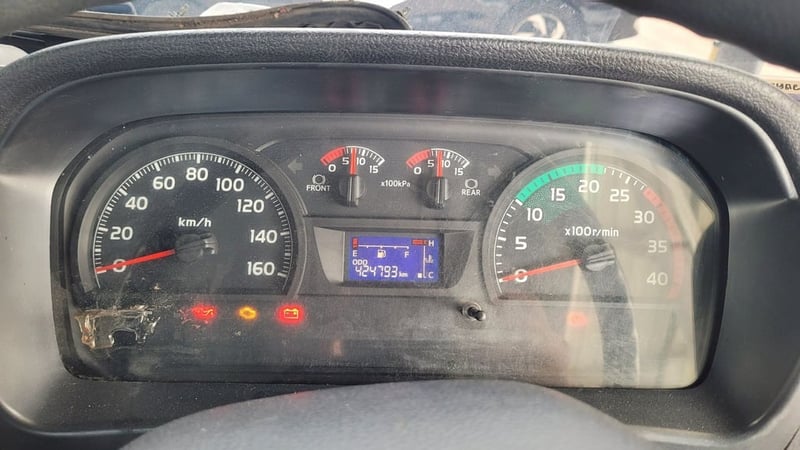 Hino Victor หัวลาก 6 ล้อ   260 แรง  ปี 60🚚💚