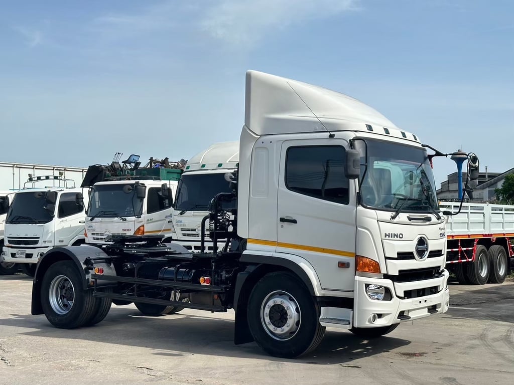 Hino Victor หัวลาก 6 ล้อ   260 แรง  ปี 60🚚💚 Hino Victor หัวลาก 6 ล้อ   260 แรง  ปี 60🚚💚