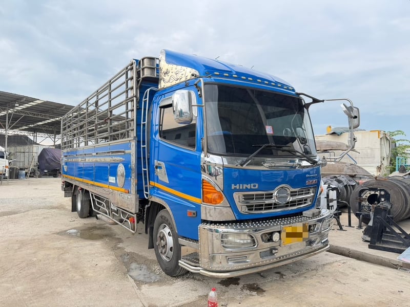 HINO FC 210แรงม้า รถบรรทุก 6ล้อ กระบะเลส ปี2019 เลขไมล์น้อยกว่า 50,000 กม.