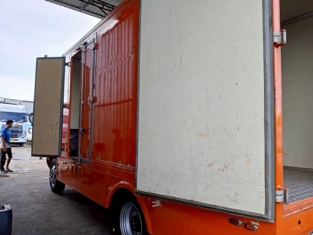 HINO XZU 150แรงม้า รถบรรทุก 4ล้อ ตู้แห้ง ปี2023 เลขไมล์ 165,000 กม.