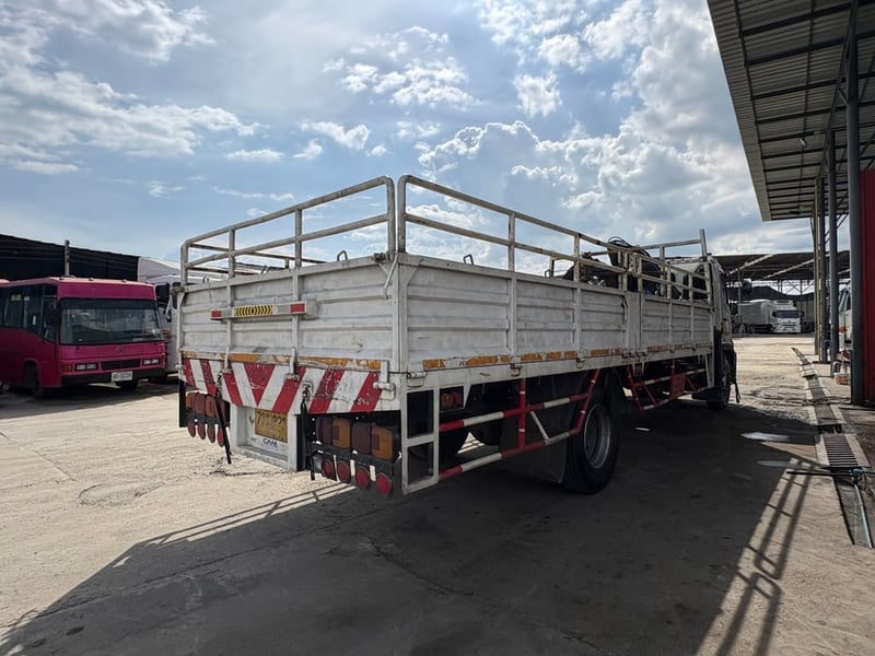 Hino victor240 ติดตั้งเครนพับ 3 ตัน ปี 62 Hino victor240 ติดตั้งเครนพับ 3 ตัน ปี 62