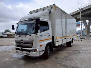 Hino FC 210 แรง ปี 65 ตู้ 3 บาน  ยาว 6.5 ม.