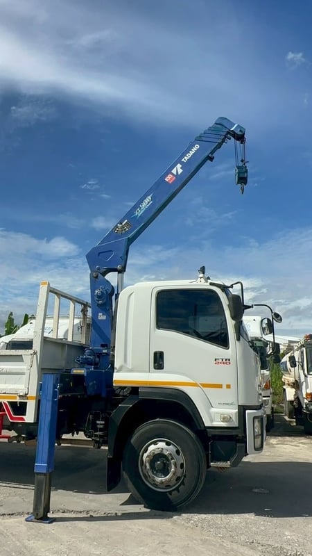 ISUZU FTR ปี 62 เครน TADANO 5 ตัน  5 ปลอก