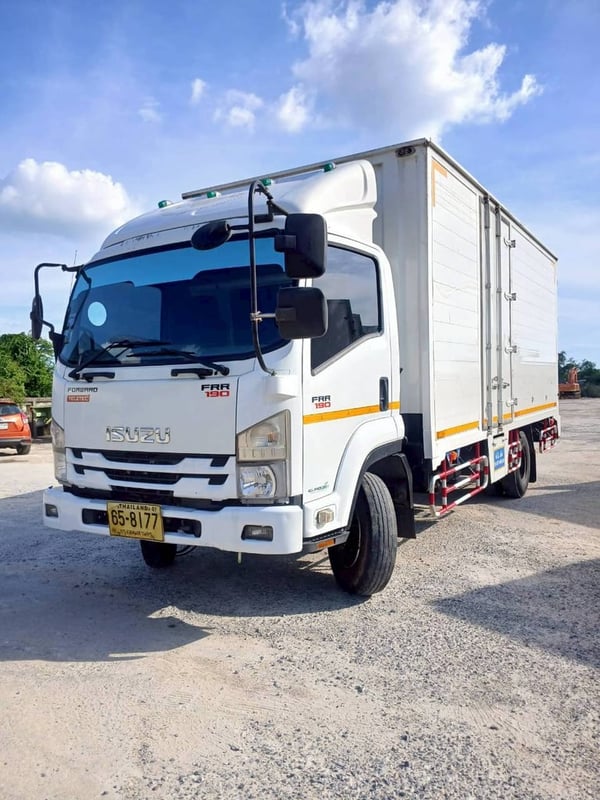 ISUZU FRR 190 ตู้ 3 บาน ยาว 5.5 