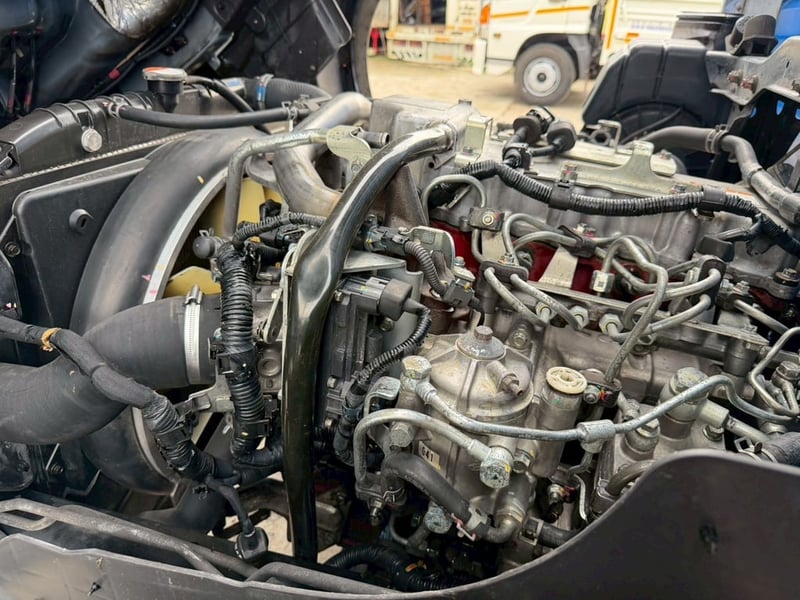 HINO FC 210แรงม้า รถบรรทุก 6ล้อ กระบะเลส ปี2019 เลขไมล์น้อยกว่า 50,000 กม.