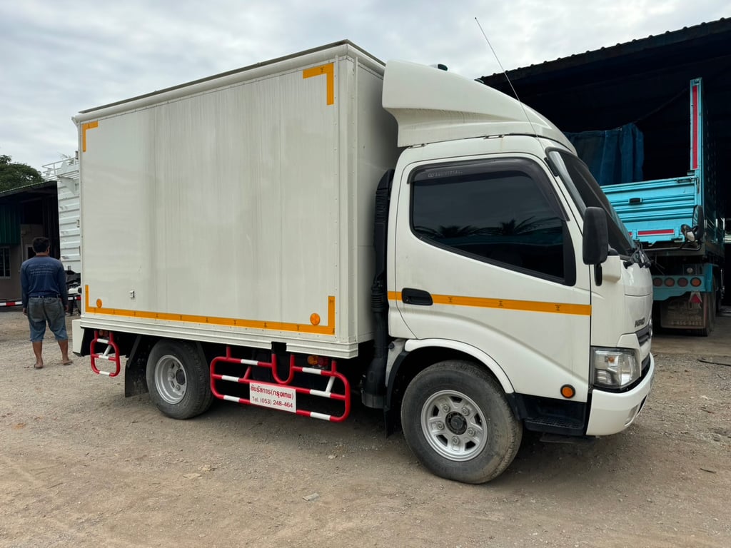 HINO XZU 136แรงม้า รถบรรทุก 4ล้อ ตู้แห้ง ปี 2022 เลขไมล์ 1,095 กม.