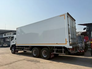 10 ล้อตู้เย็น ISUZU FVM 240 ยาว7.5เมตร ปี  62 